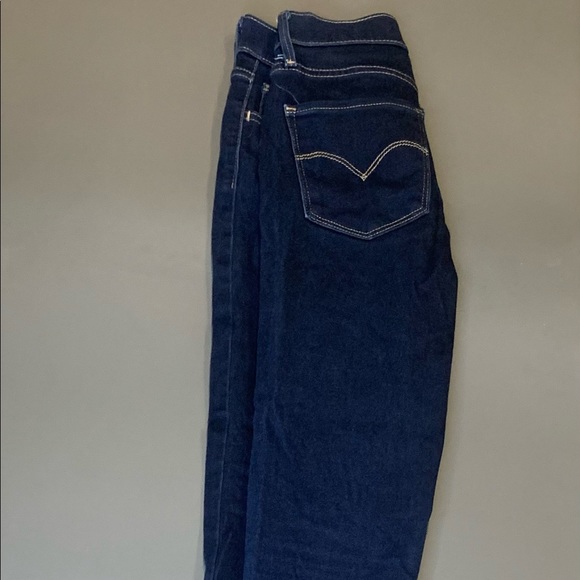 Levi Jeans - Picture 2 of 11